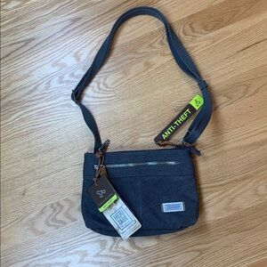 NWT Travelon Heritage Pewter Small Crossbody Purse Anti-Theft